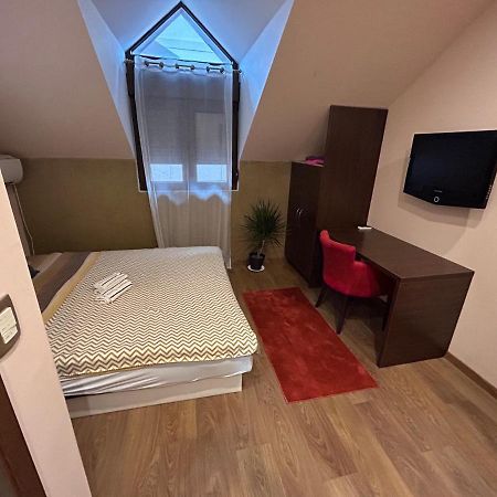 Benvenuti Apartments Цетине Екстериор снимка